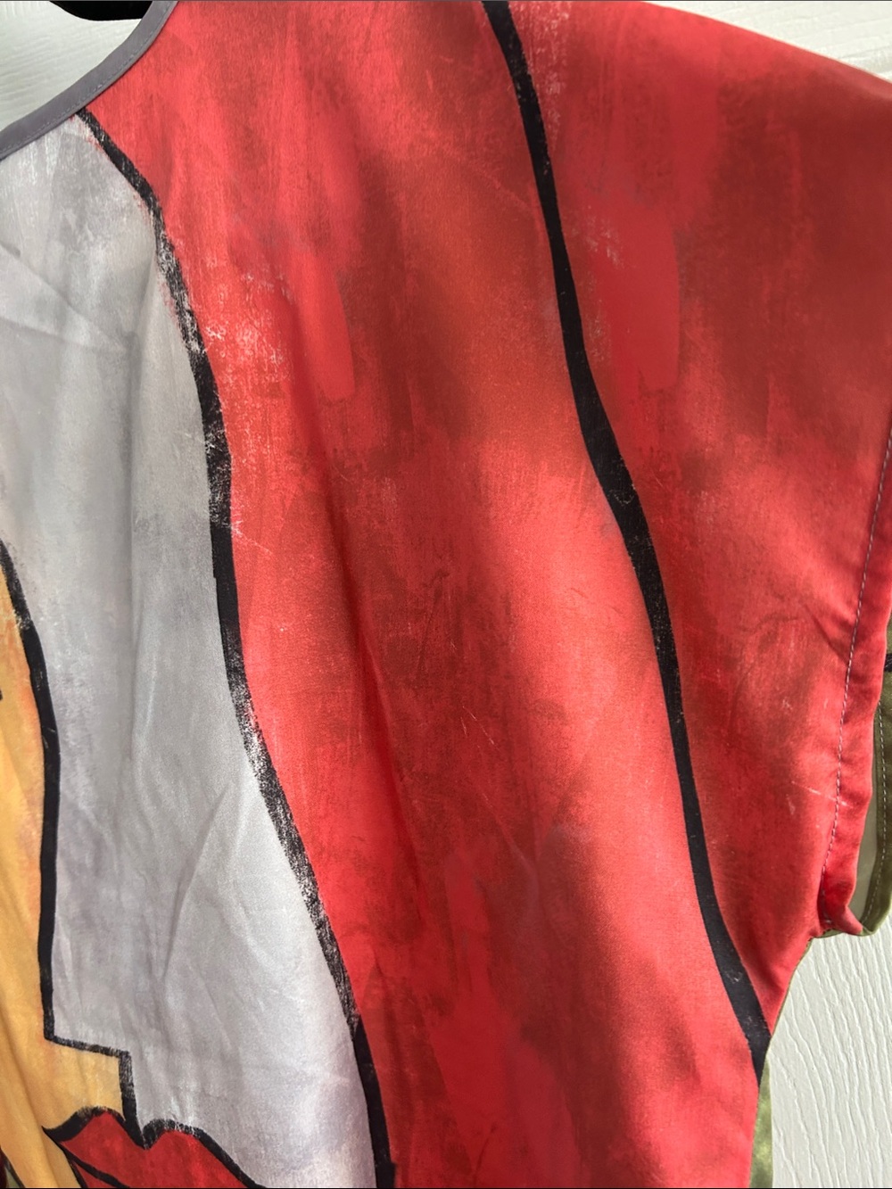 Abstract Face Print Short Sleeve Tee in Red Multi - Picture 6 of 6